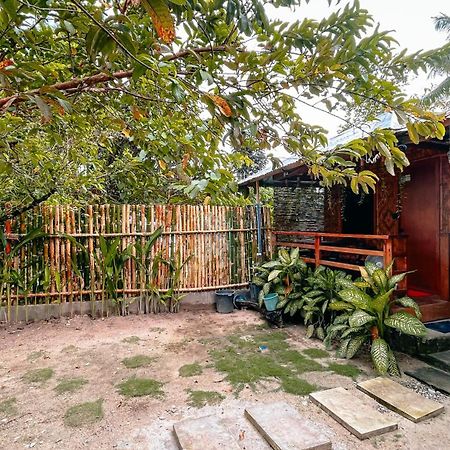 Islo Hut Kaliwa Hotel General Luna  Exterior photo